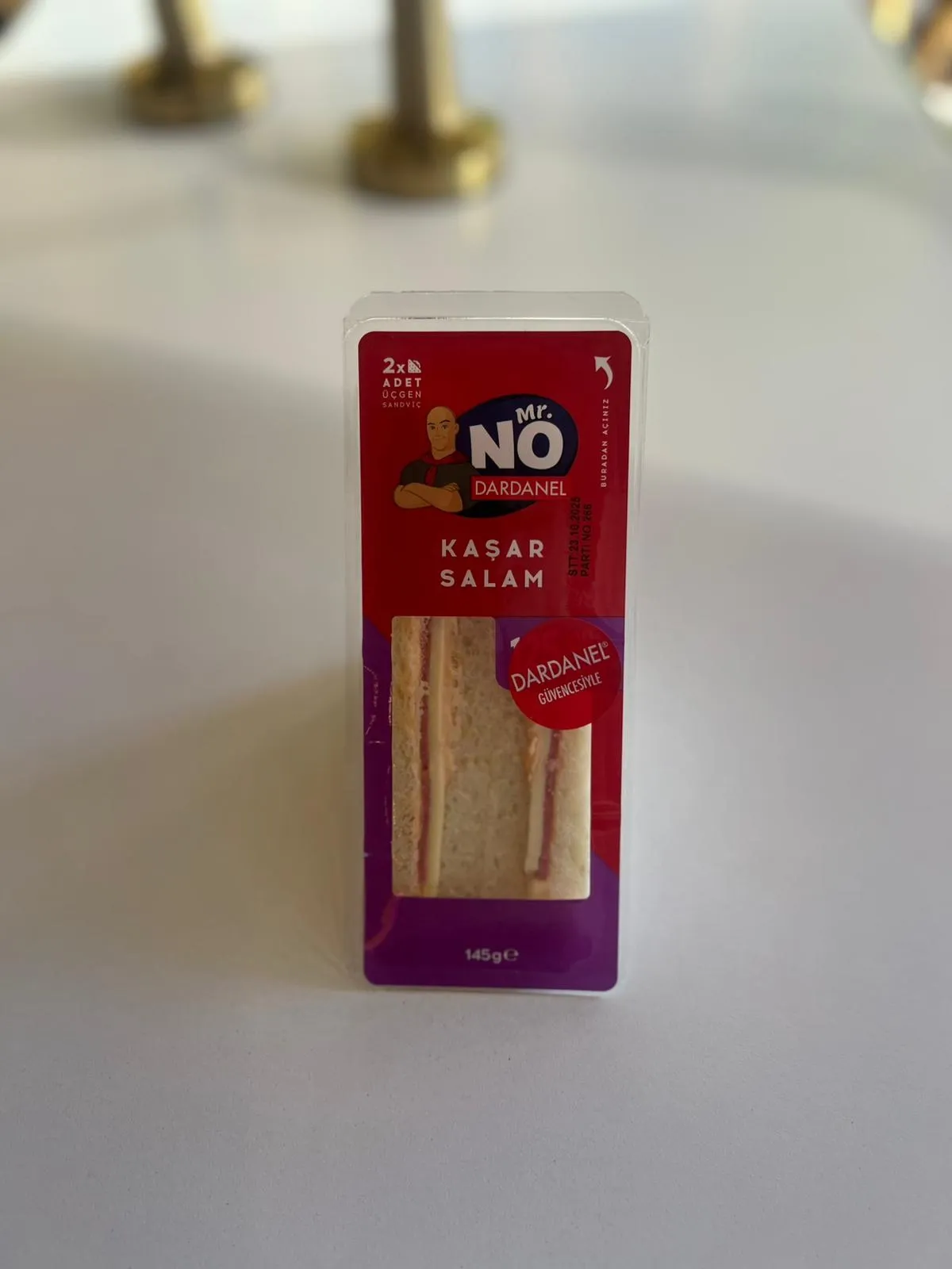 Kaşarlı Salamlı Sandviç